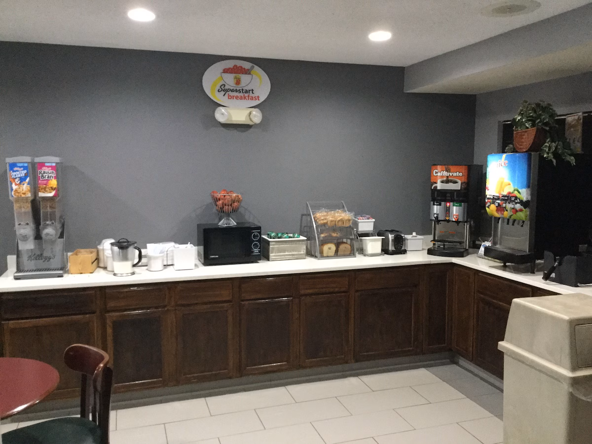 Super 8 by Wyndham Greer/Spartanburg Area - Image 4