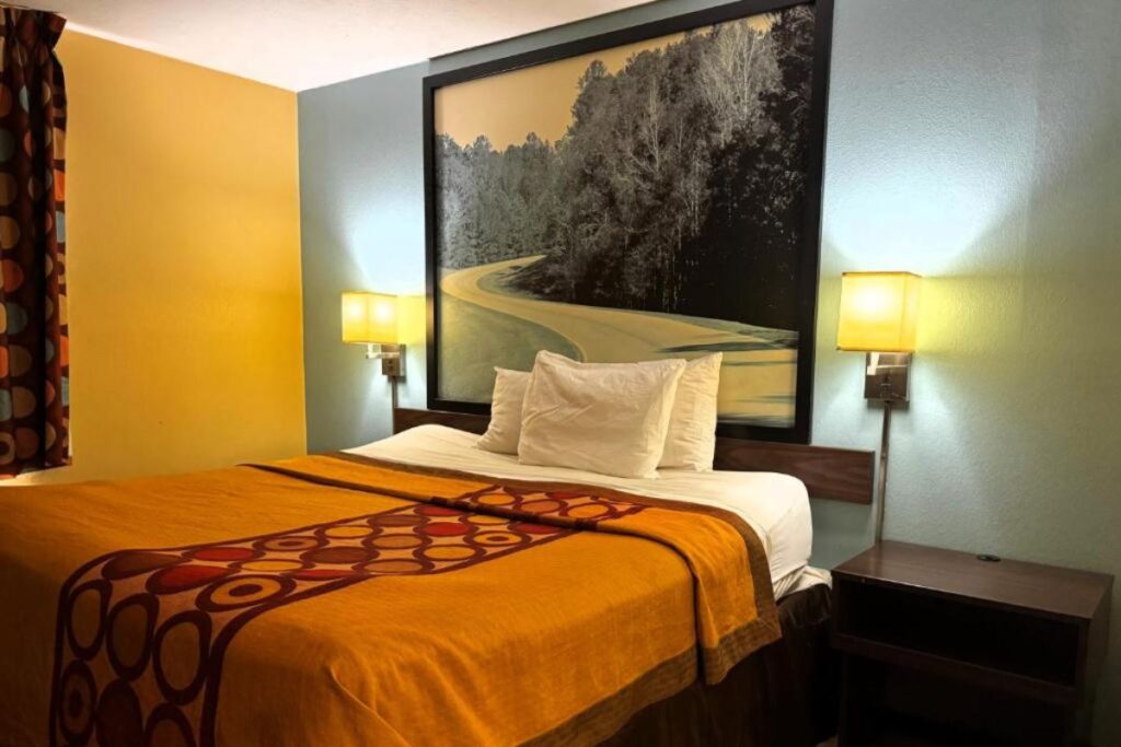 Super 8 by Wyndham Jackson Ridgeland - Image 2