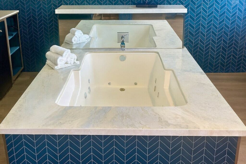 Super 8 by Wyndham Oceanside Downtown - Image 1