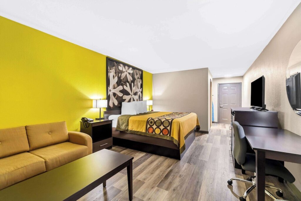 Super 8 by Wyndham Paragould - Image 3