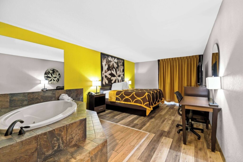 Super 8 by Wyndham Paragould