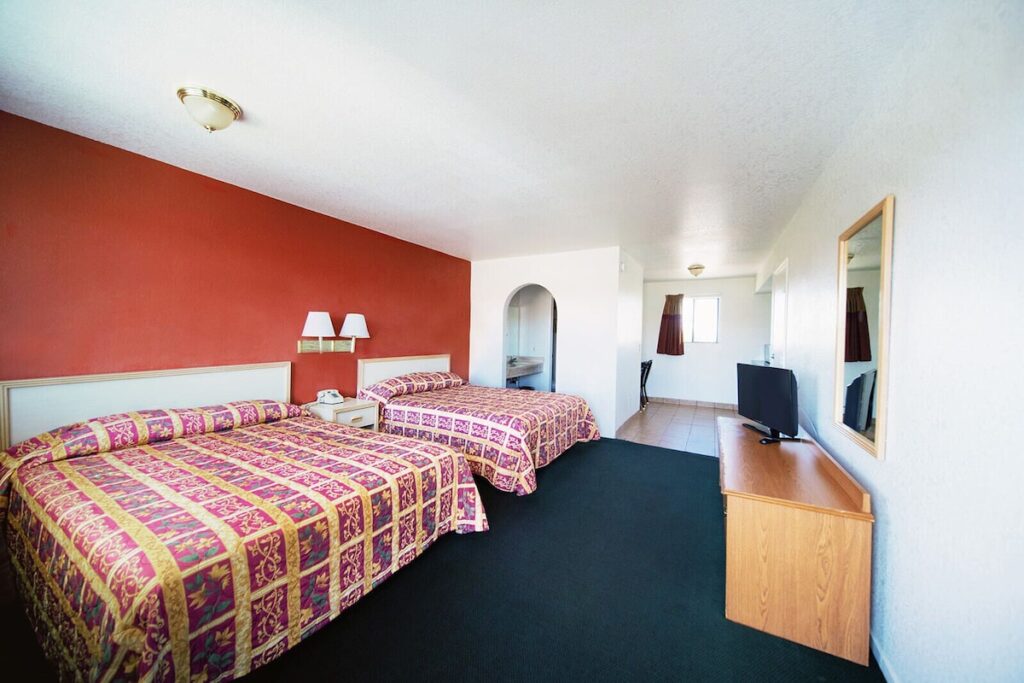 Superior Suites Phoenix Mesa - Image 3