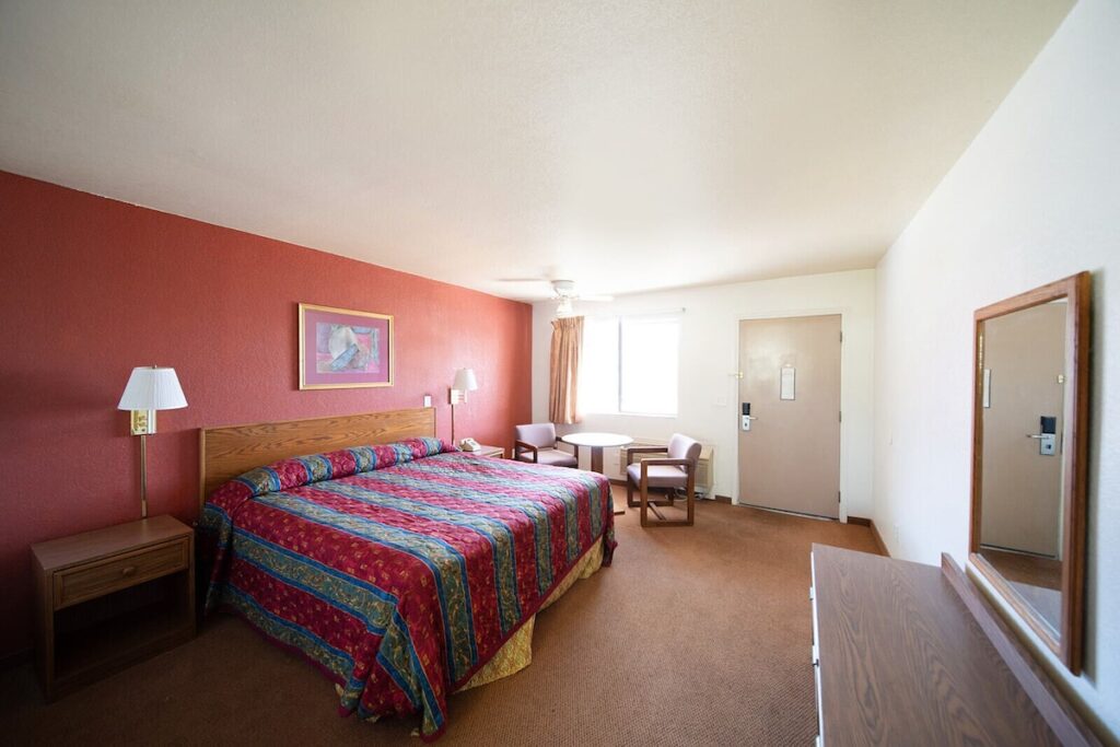 Superior Suites Phoenix Mesa - Image 4