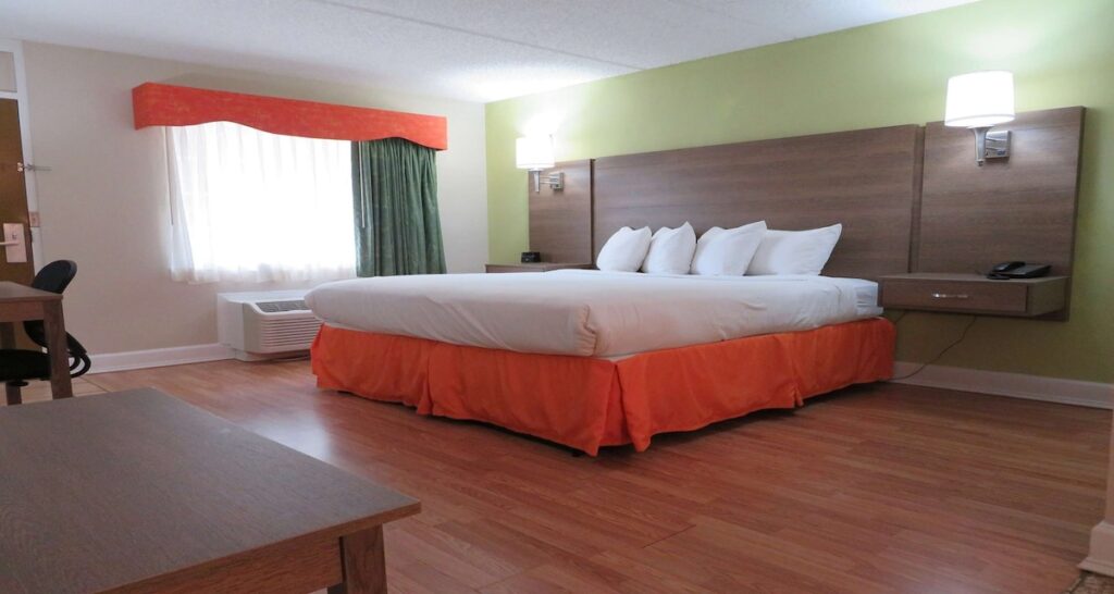 SureStay Plus Hotel by Best Western St Marys Cumberland - Image 3