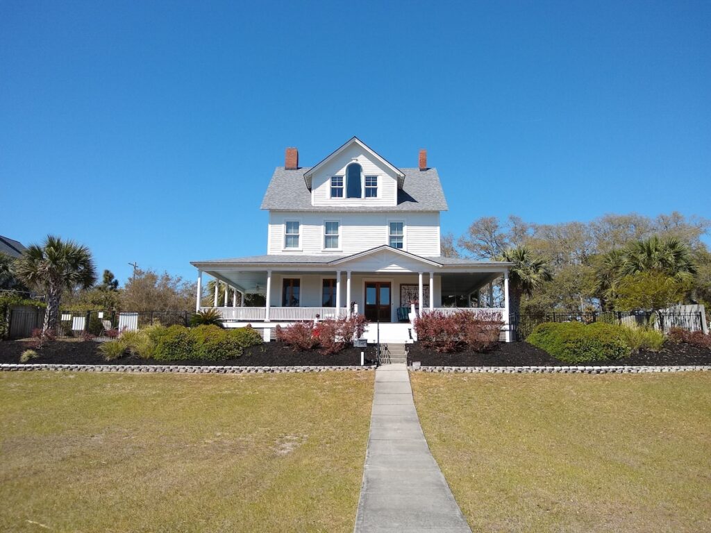 Surf Song Bed & Breakfast - Image 5