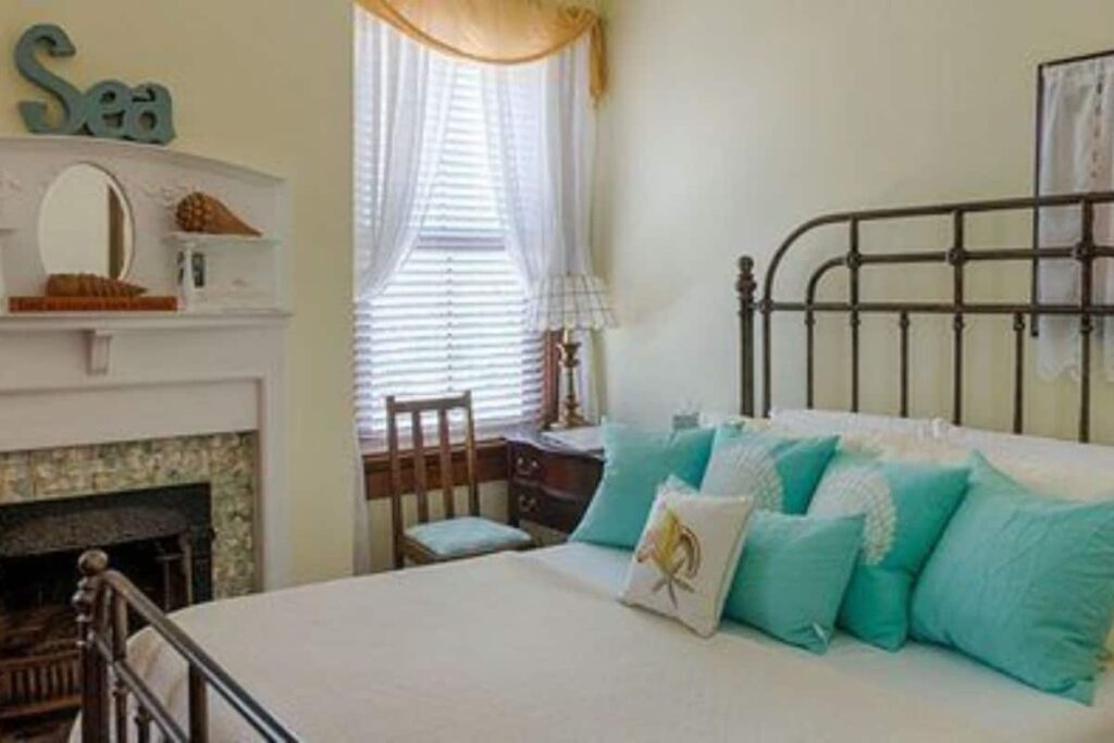 Surf Song Bed & Breakfast - Image 3