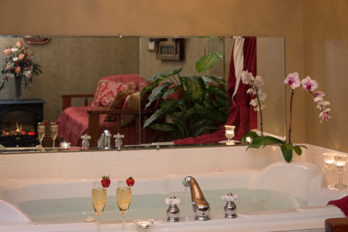 Sutherland House Victorian Bed Breakfast Naperville