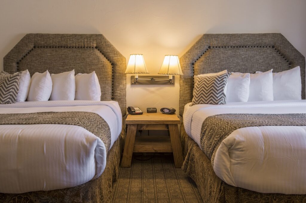 Table Mountain Inn - Image 3