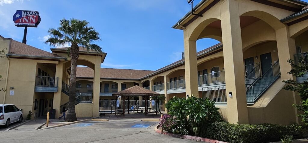Texas Inn and Suites RGV - Image 2