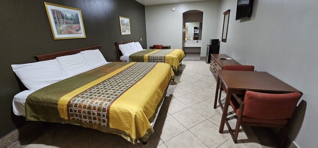 Texas Inn and Suites RGV - Image 3