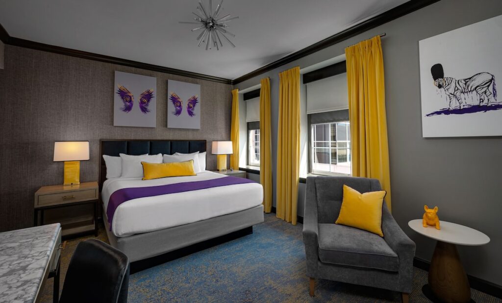 The Admiral, Downtown Historic District - Image 4