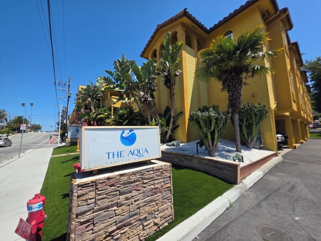 The Aqua Pacific Hotel - Image 5