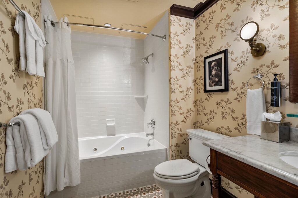 The Arctic Club Seattle - Image 2