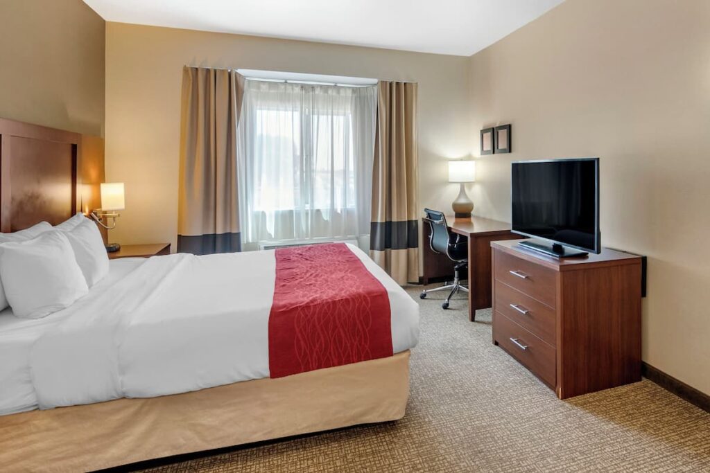 The Atrium Hotel - Image 4