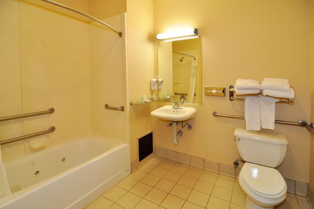 The Atrium Hotel - Image 1