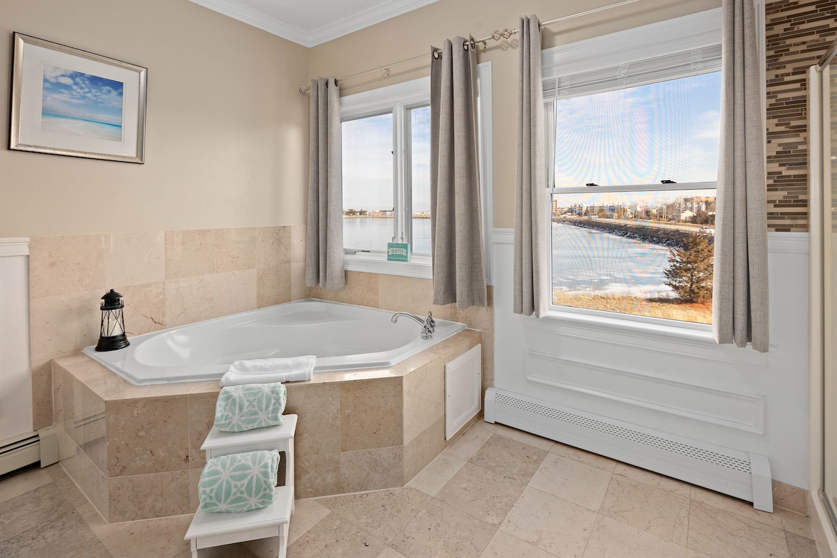 The Beacon Waterfront Inn Salem