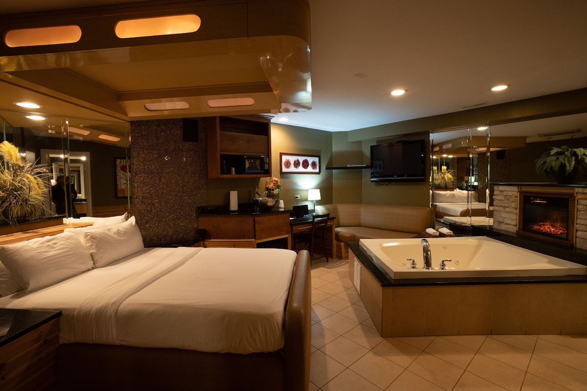 The Champagne Lodge Luxury Suites Naperville