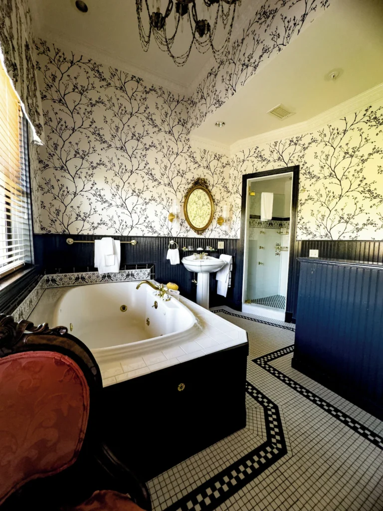 The Chanler at Cliff Walk - Image 1