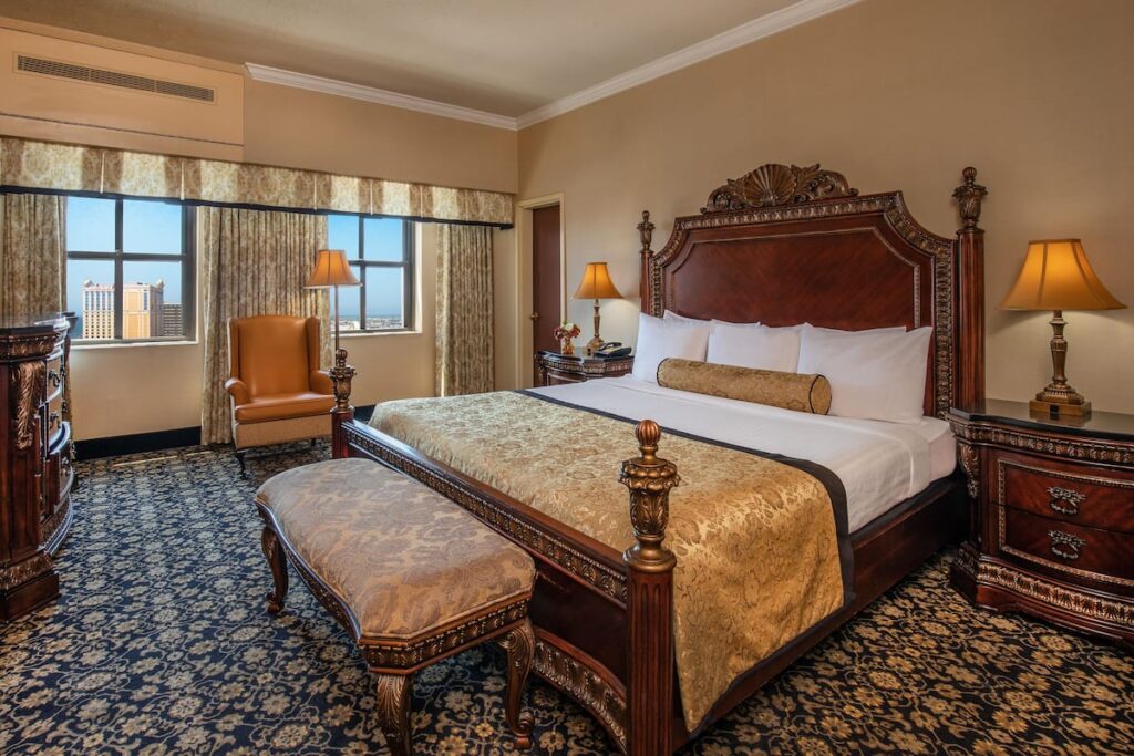 The Claridge Hotel - Image 3