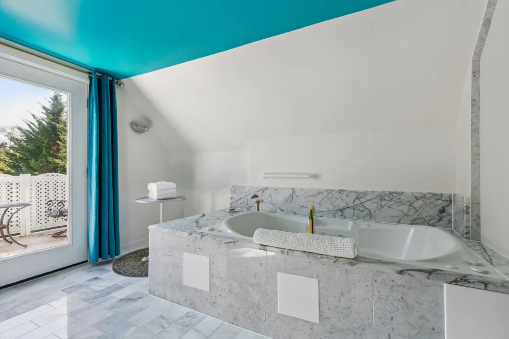 The Columbia Inn at Peralynna Manor - Image 2