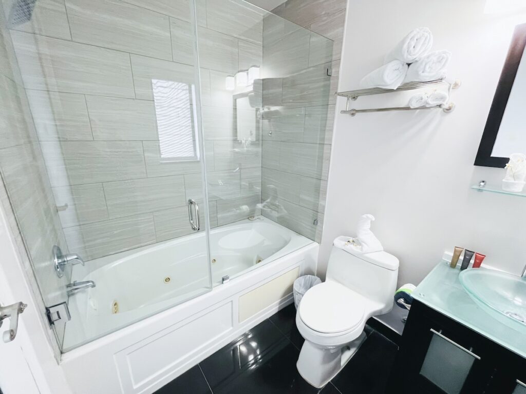 The Cove by Renzzi - Image 1