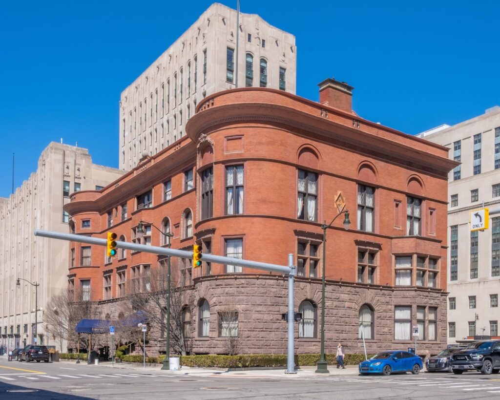 The Detroit Club - Image 2