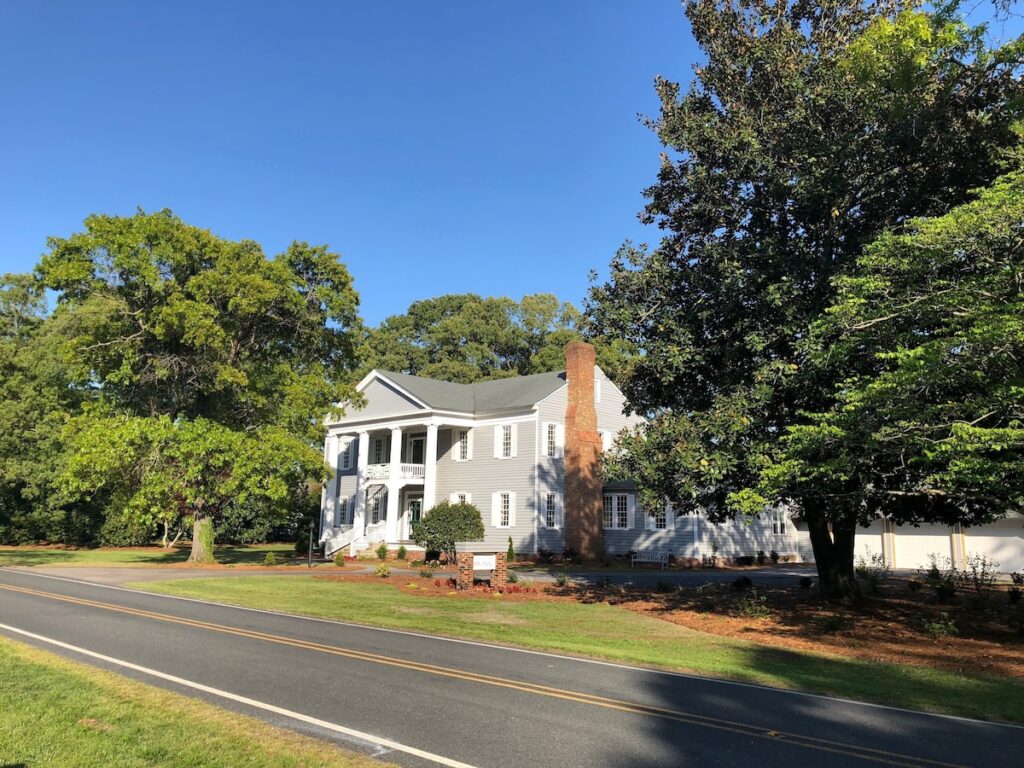 The Elizabethtown Inn - Image 4