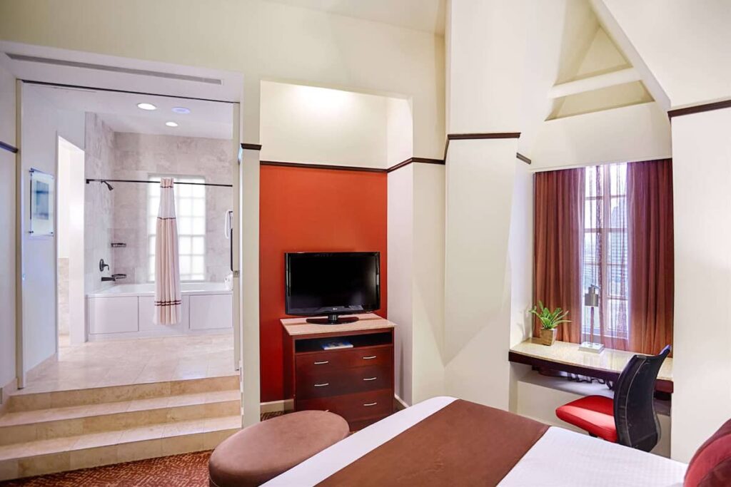 The Emily Morgan San Antonio – a DoubleTree by Hilton - Image 1