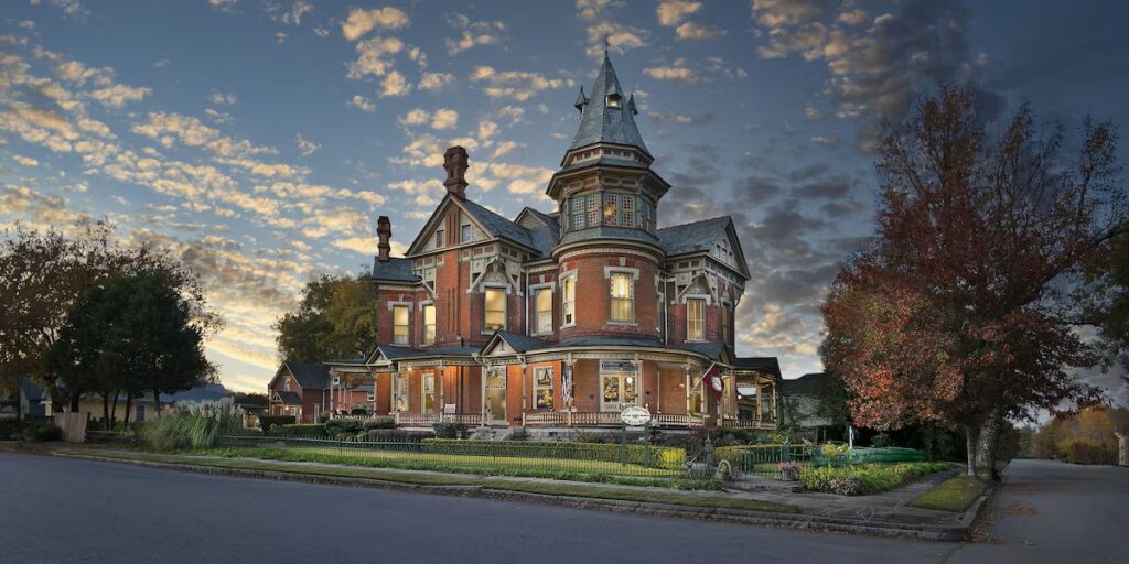 The Empress of Little Rock - Image 2