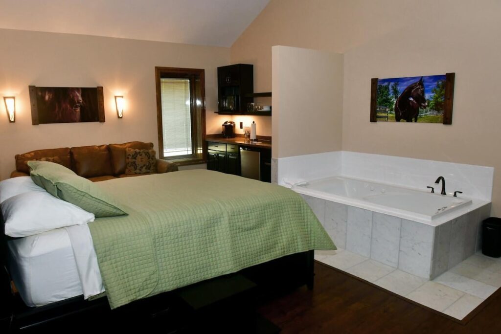 The Fields of Eden Inn - Image 1