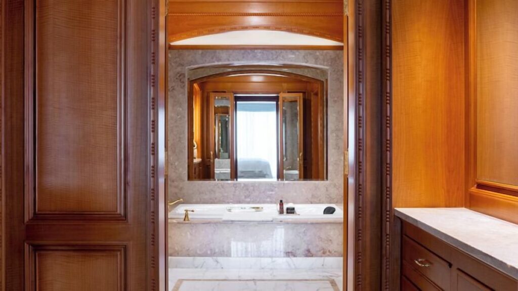 The Grand America Hotel - Image 2