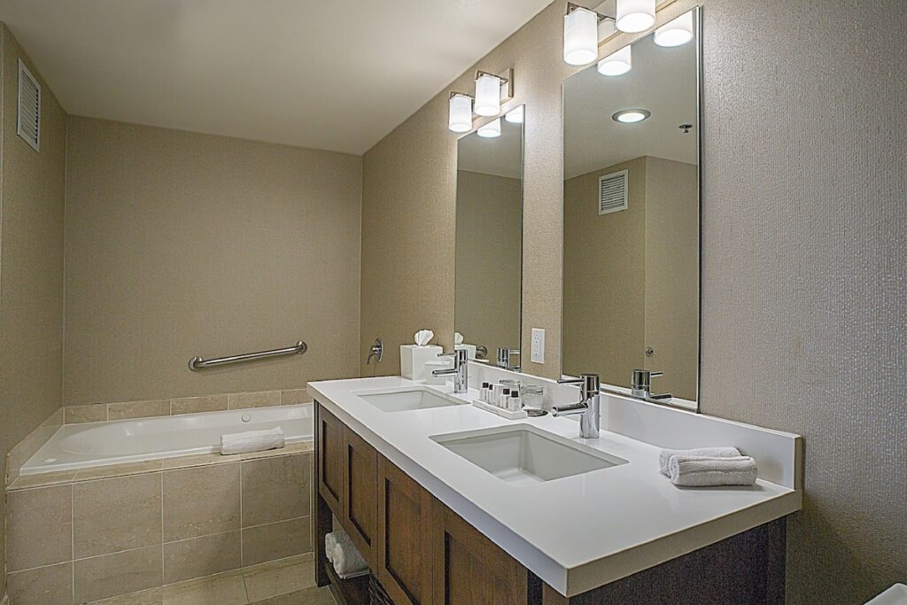 The Grand Hotel - Image 1