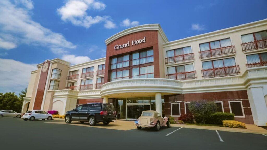 The Grand Hotel - Image 5