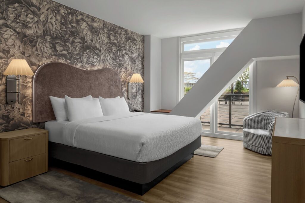 The Grove Hotel - Image 4