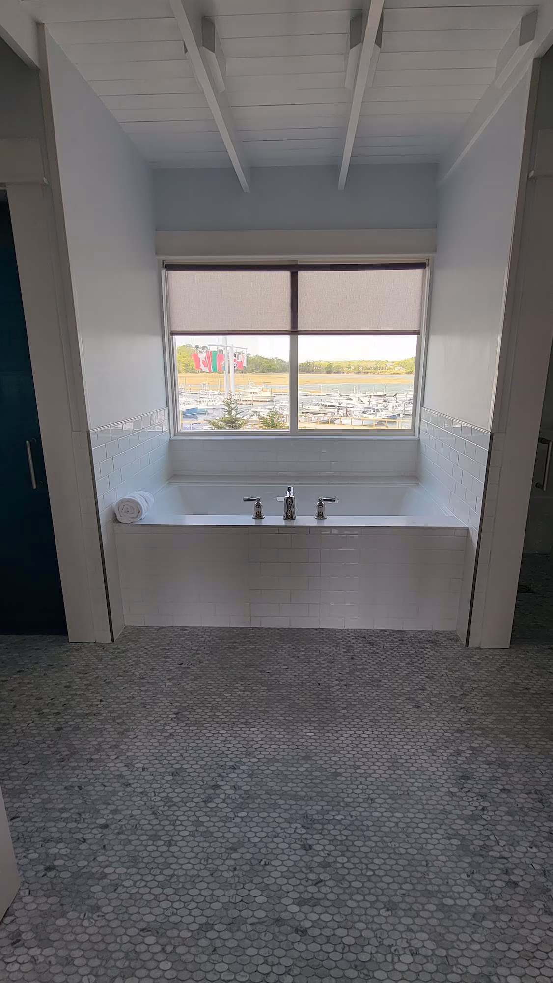 The Hotel at Cape Ann Marina - Image 1