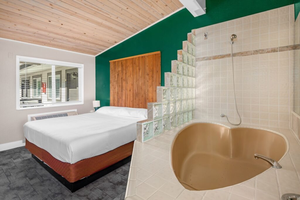 The Inn at Boatworks - Image 3