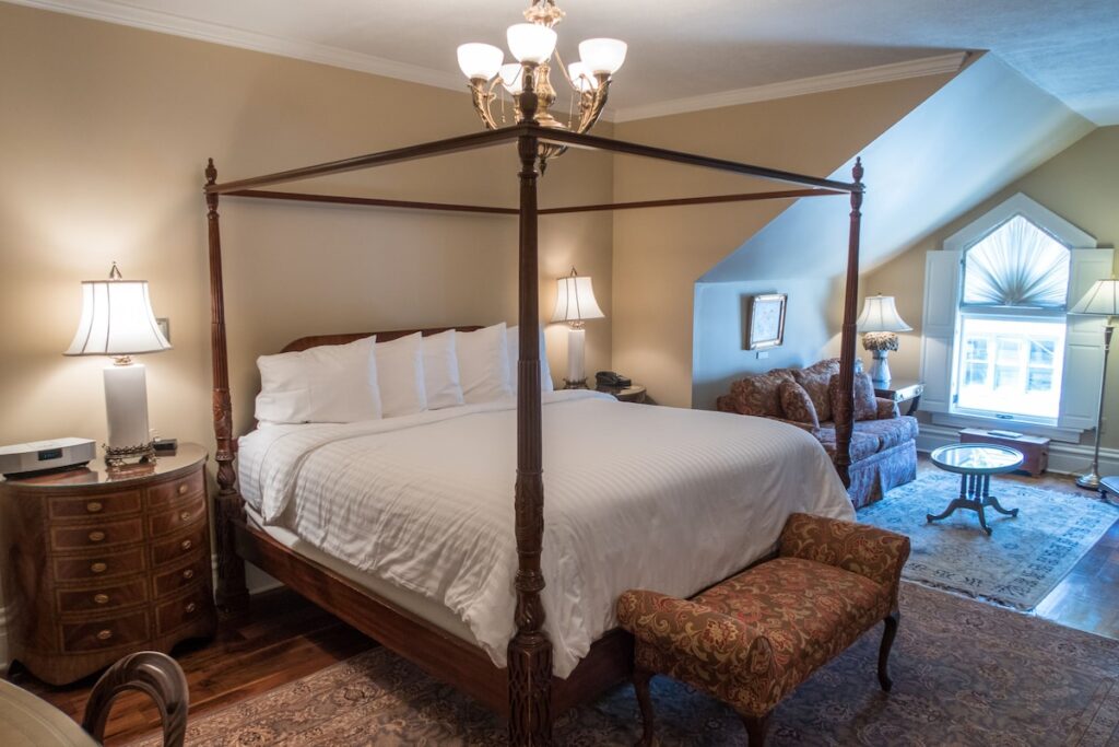 The Inn on Negley - Image 2