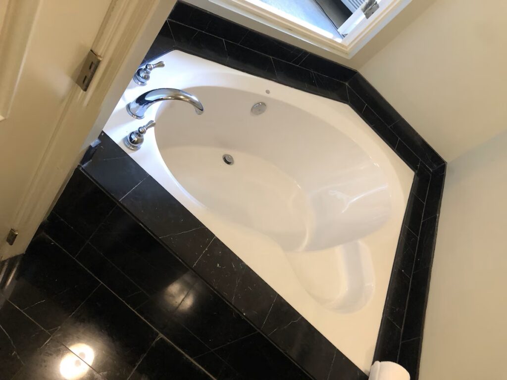 The Juliet Hotel - Image 2