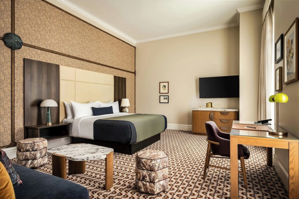 The Louie, A Davenport Hotel, Autograph Collection® - Image 3