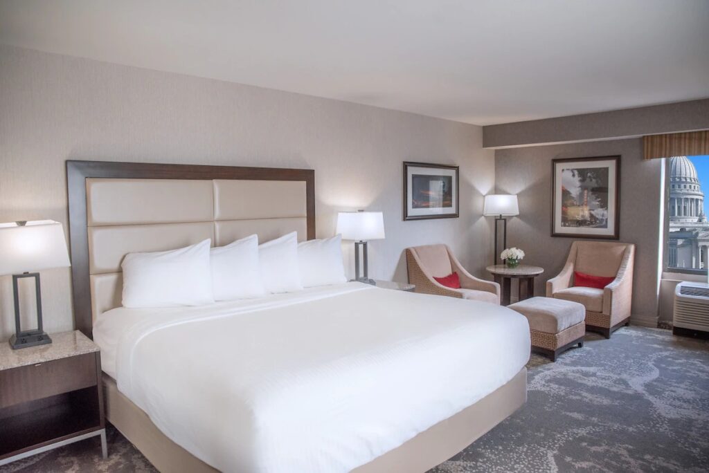 The Madison Concourse Hotel and Governor’s Club - Image 2