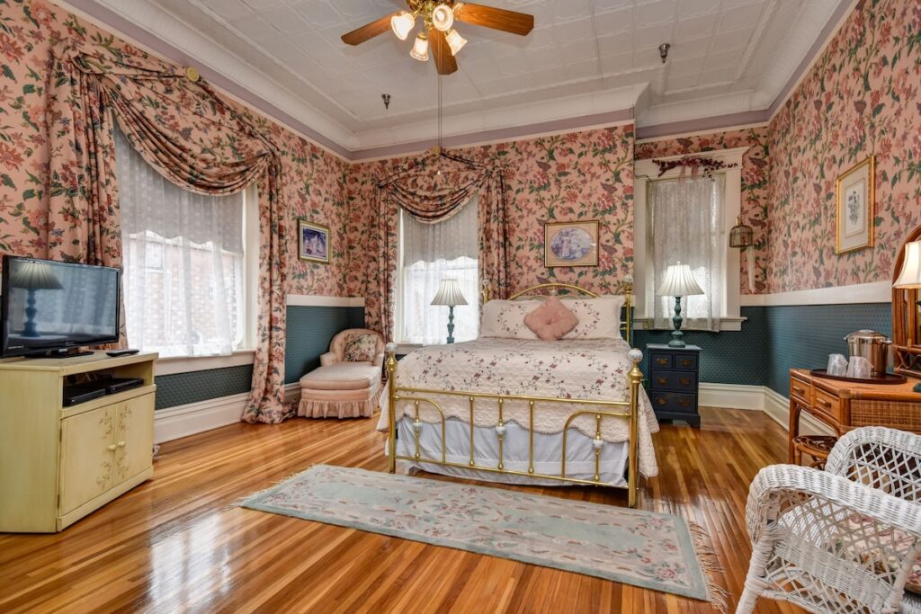 The Mansion at Elfindale - Image 2