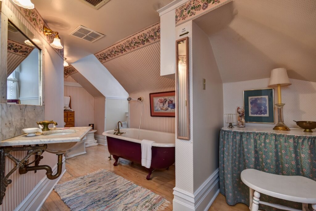 The Mansion at Elfindale - Image 1