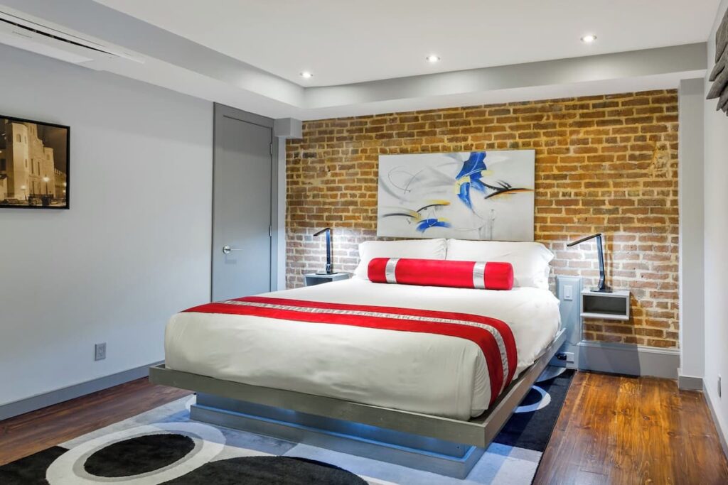 The Natchez - Image 1