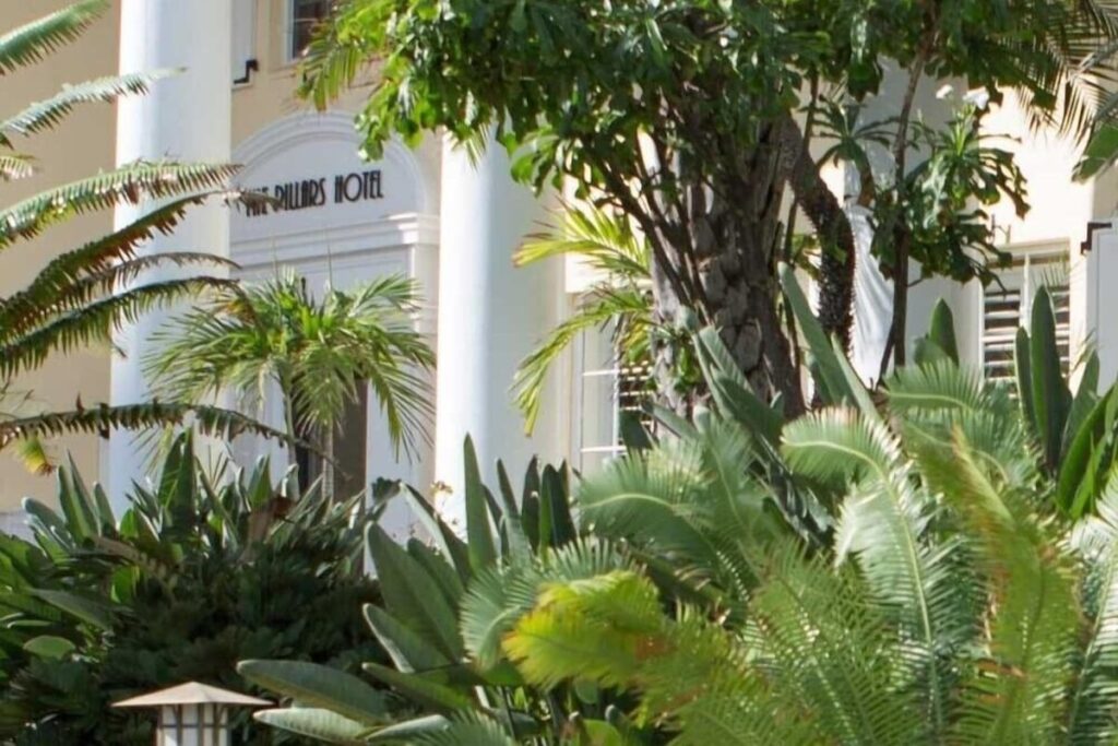 The Pillars Hotel & Club - Image 2