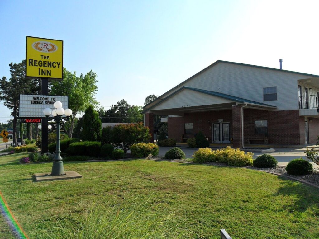 The Regency Inn - Image 4