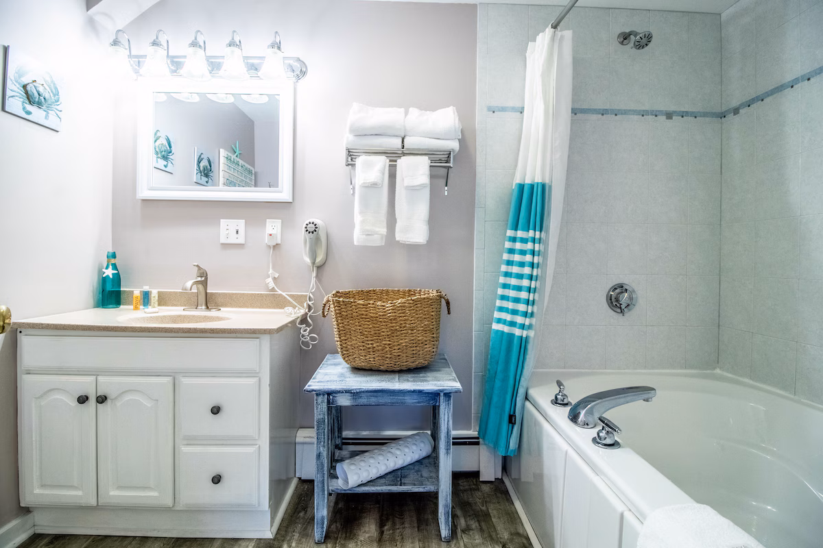 The Sea View Motel - Image 2