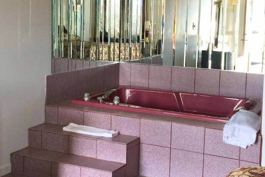 The Valley Motel - Image 3