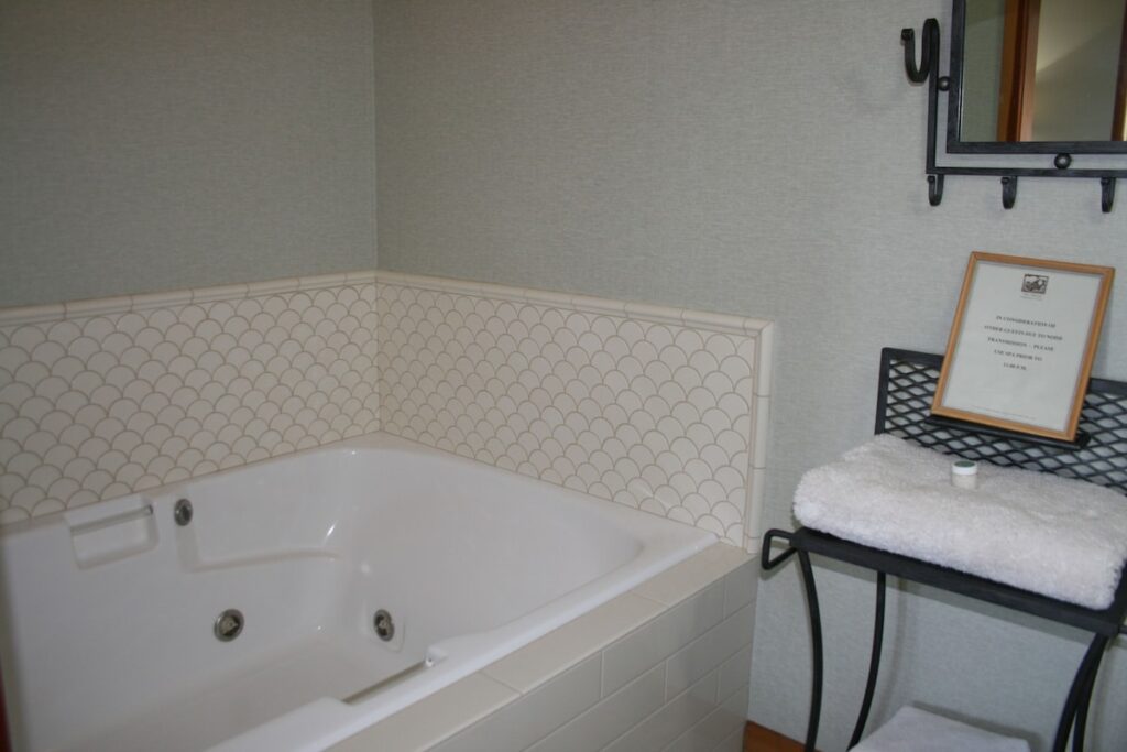 The Waves/The Argonauta Inn/The White Heron Lodge - Image 2