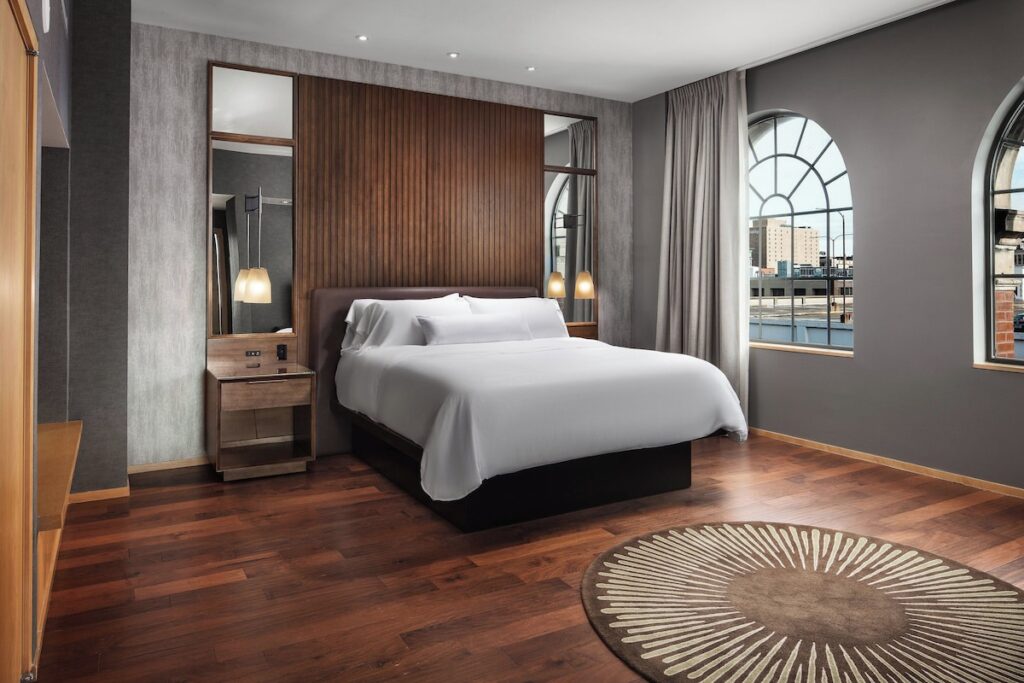 The Westin St. Louis - Image 3