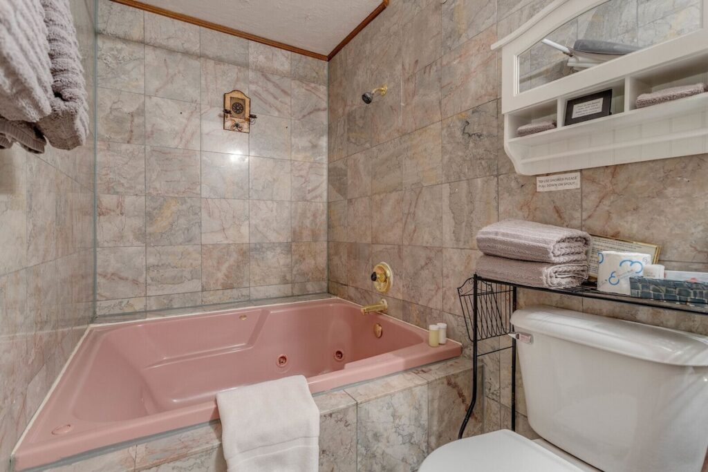 The Whispering Pines Inn Bed & Breakfast